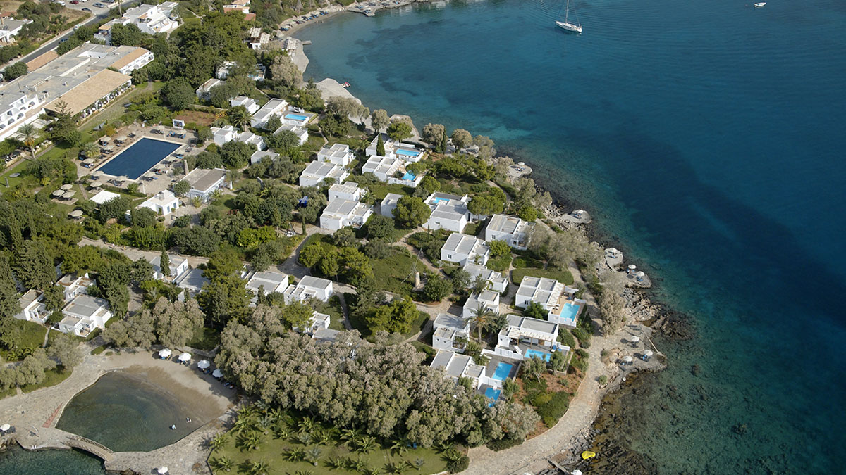Minos Beach Art Hotel